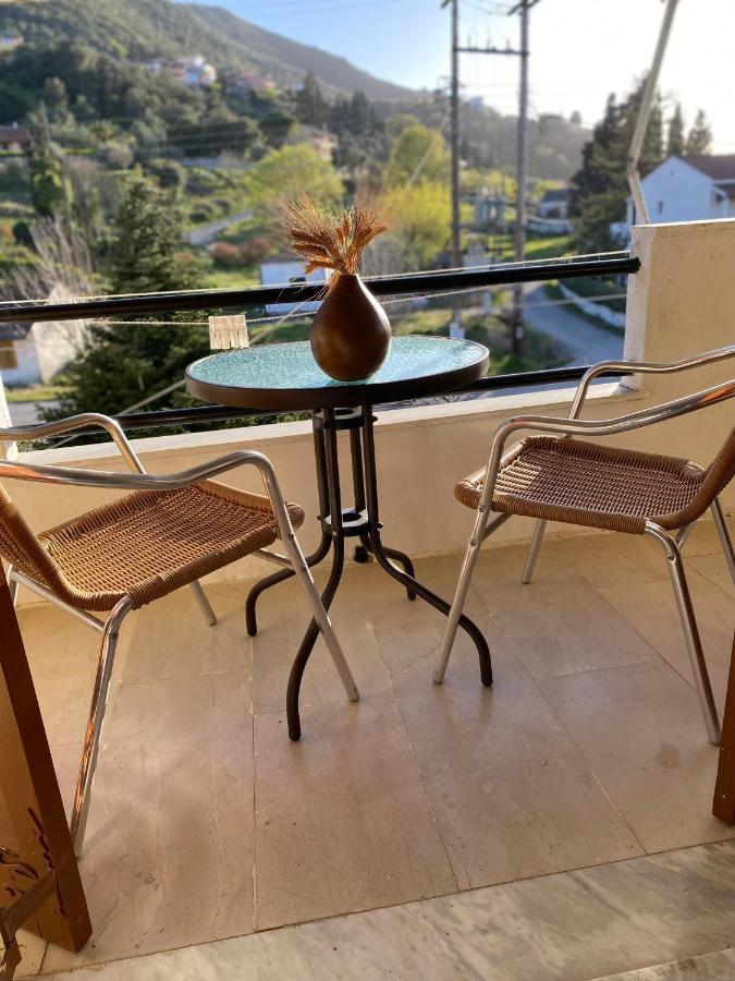 Navy Apartment With Mountain View &Private Parking Vátos 外观 照片