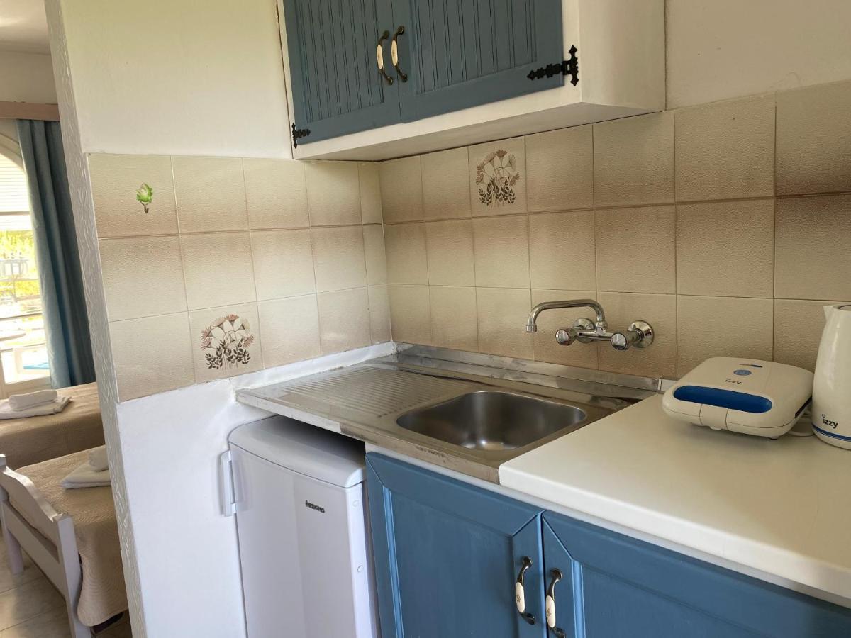 Navy Apartment With Mountain View &Private Parking Vátos 外观 照片