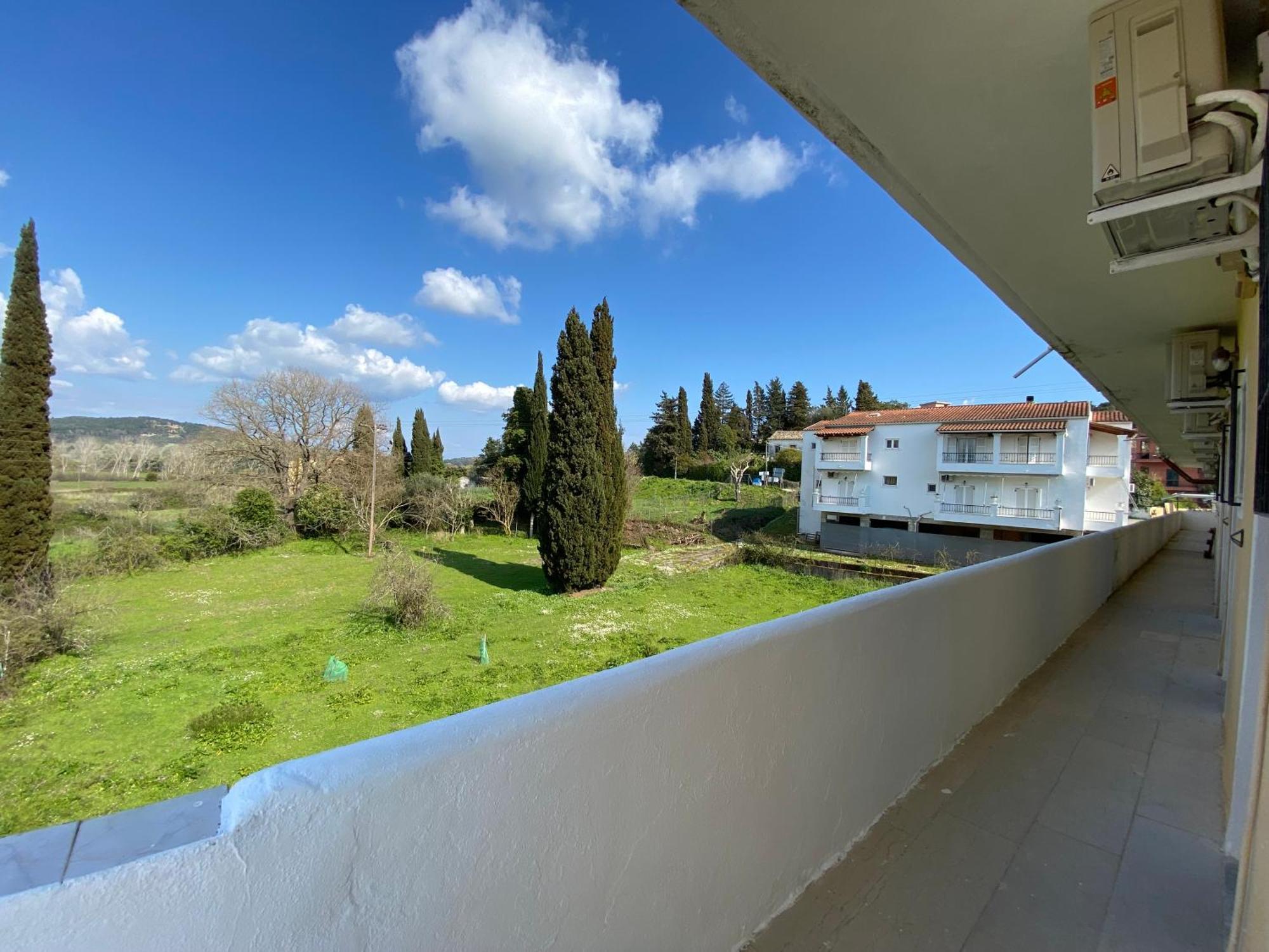 Navy Apartment With Mountain View &Private Parking Vátos 外观 照片