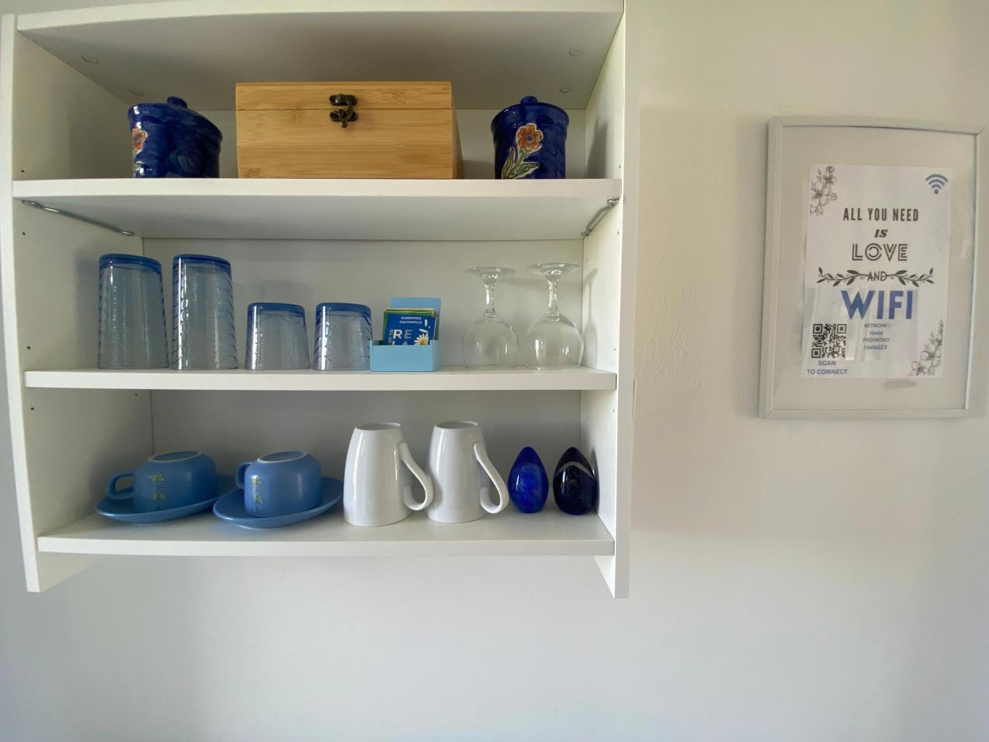 Navy Apartment With Mountain View &Private Parking Vátos 外观 照片