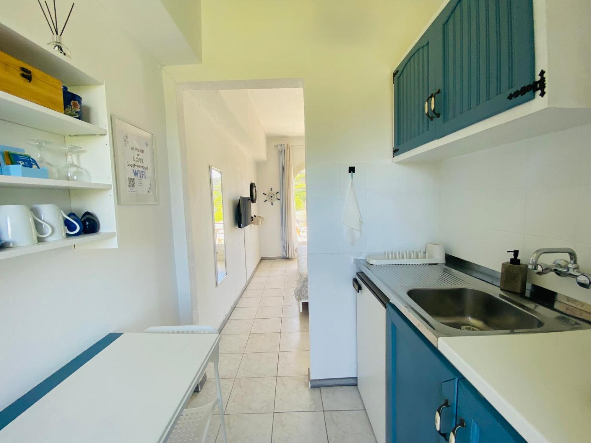 Navy Apartment With Mountain View &Private Parking Vátos 外观 照片