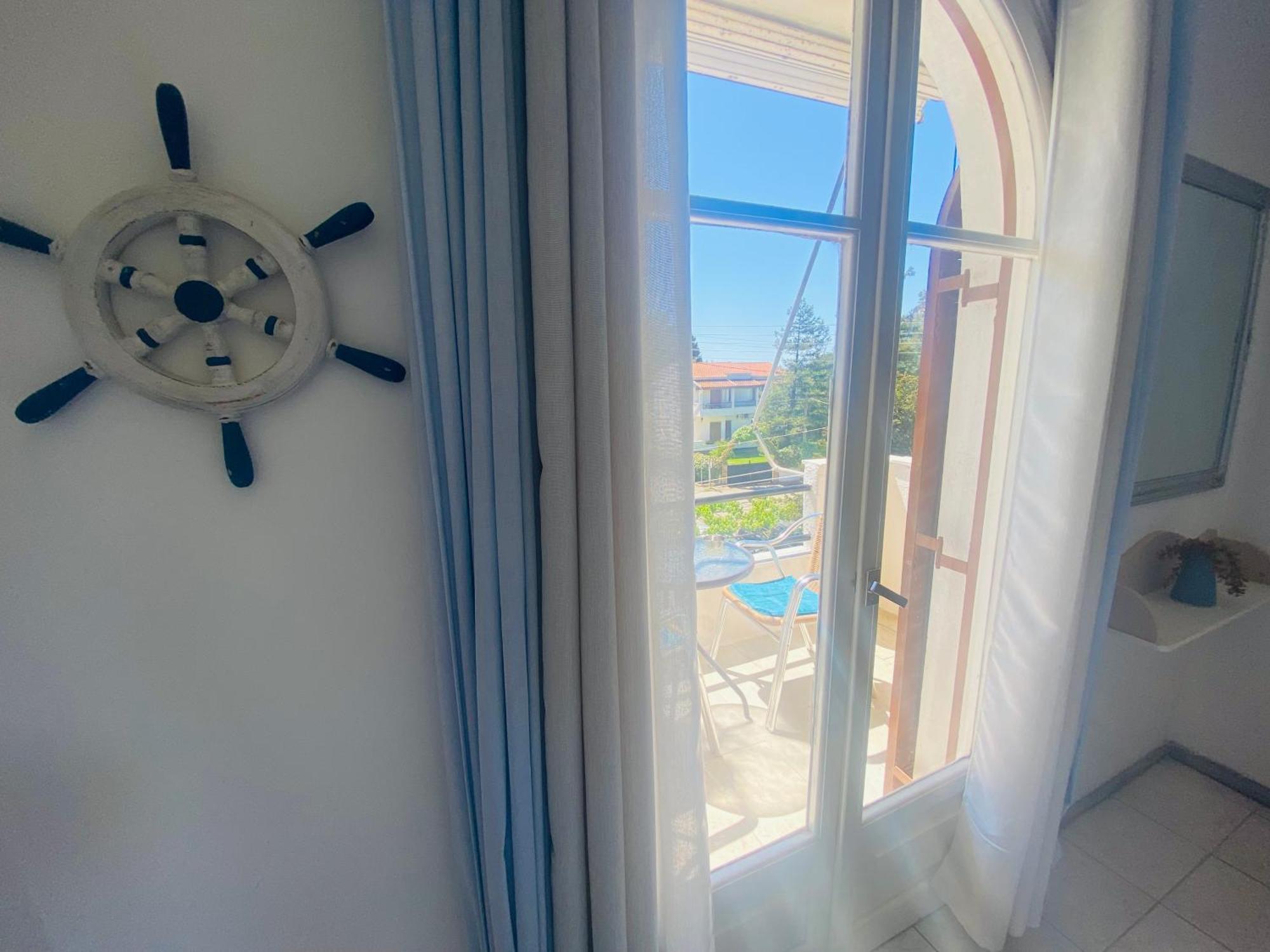 Navy Apartment With Mountain View &Private Parking Vátos 外观 照片