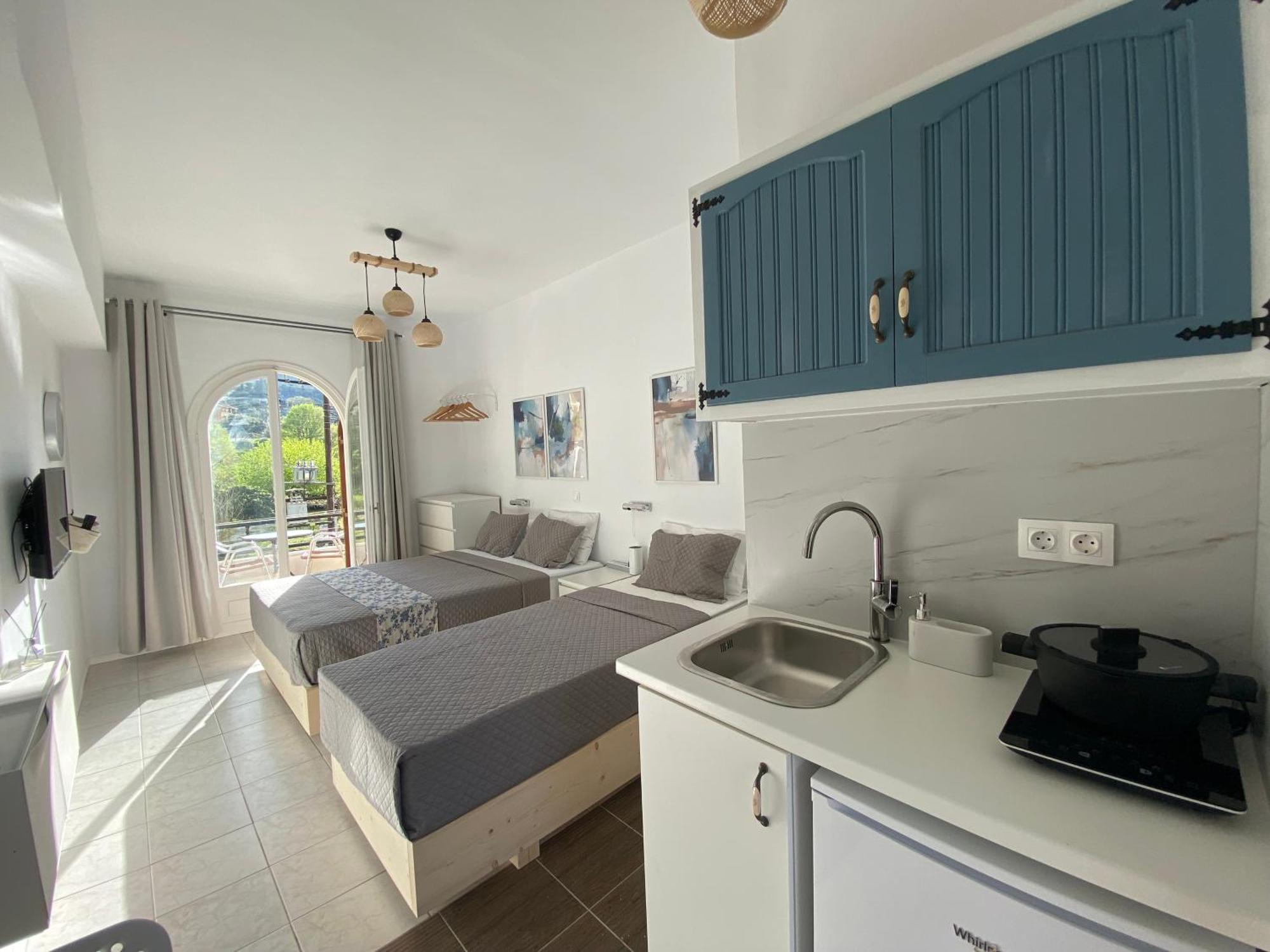 Navy Apartment With Mountain View &Private Parking Vátos 外观 照片